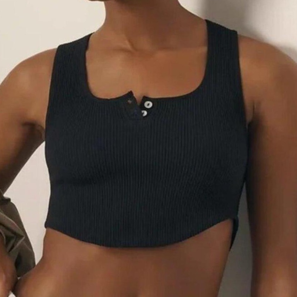 Anthropologie Seamless Henley
Crop Top Black SIZE X/XL NEW
